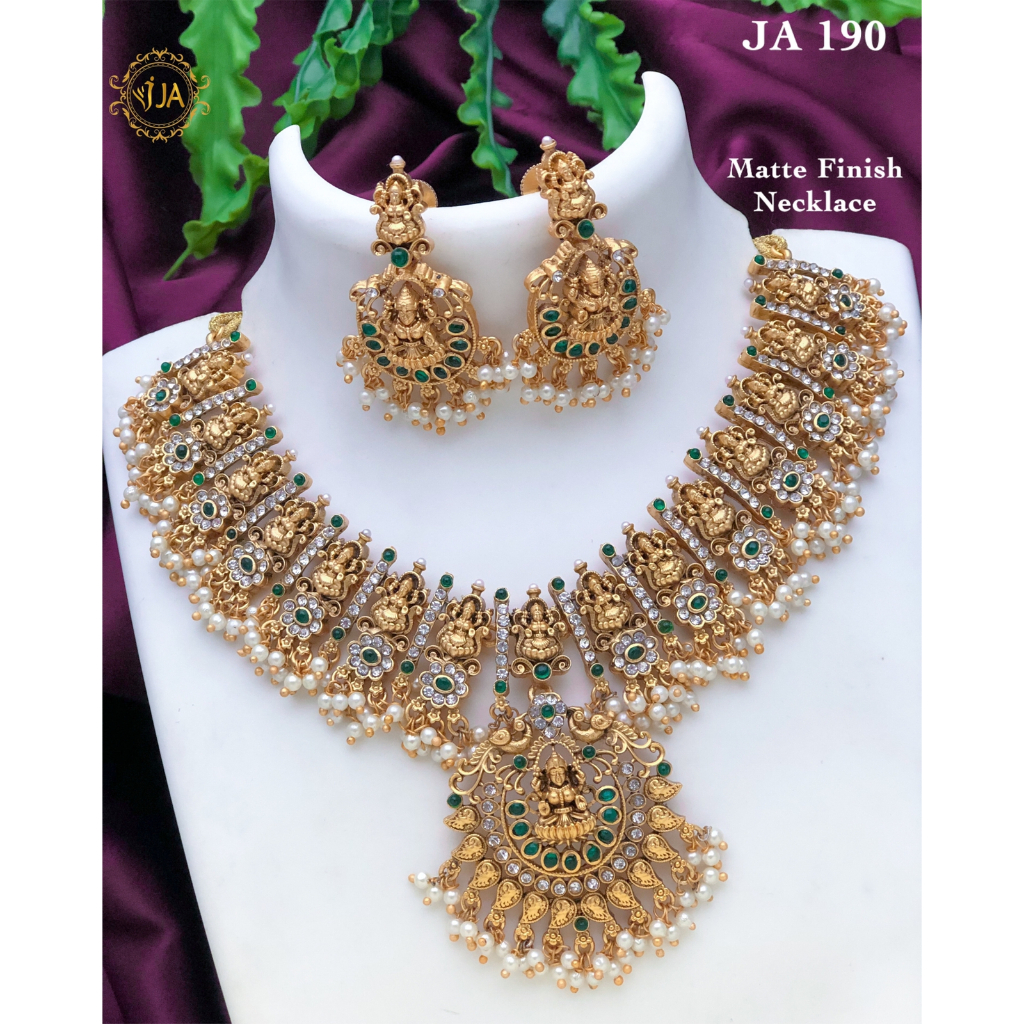 AUNTIQUE JEWELLERY**