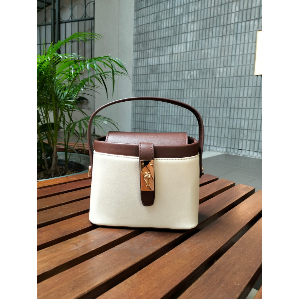 Jyoung JOEY CROSSBODY Bag