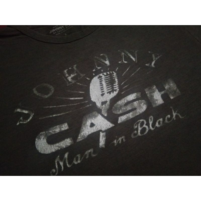 Johnny Cash / Made in Black เสื้อยืด ไอคอนเพลง