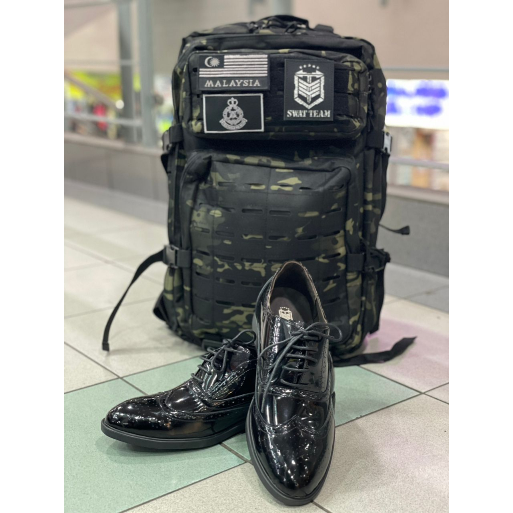 QUICK LOW EMPLOYEE รองเท้า aye104