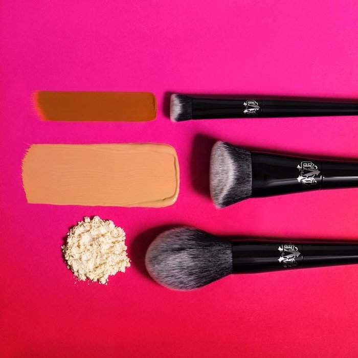 Kat Von D KVD 10 Lock - It Edge Foundation Brush 10