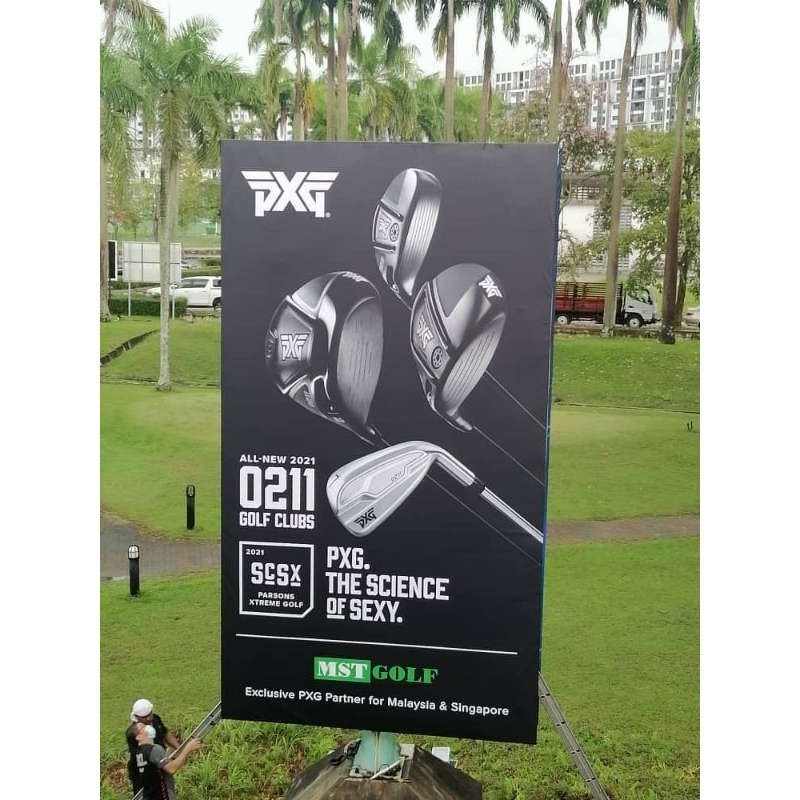 แบนเนอร์ยักษ์ / กระดาน Hoarding ติดตั้ง/ป้าย Zig Zag