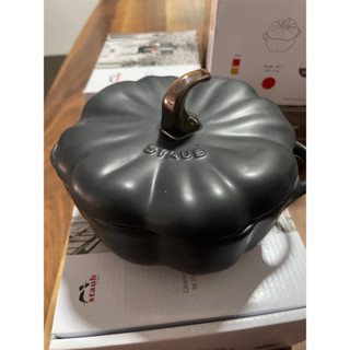 Staub ฟักทอง โคคอตต์ เซรามิค สีดํา ของแท้ จาก UK