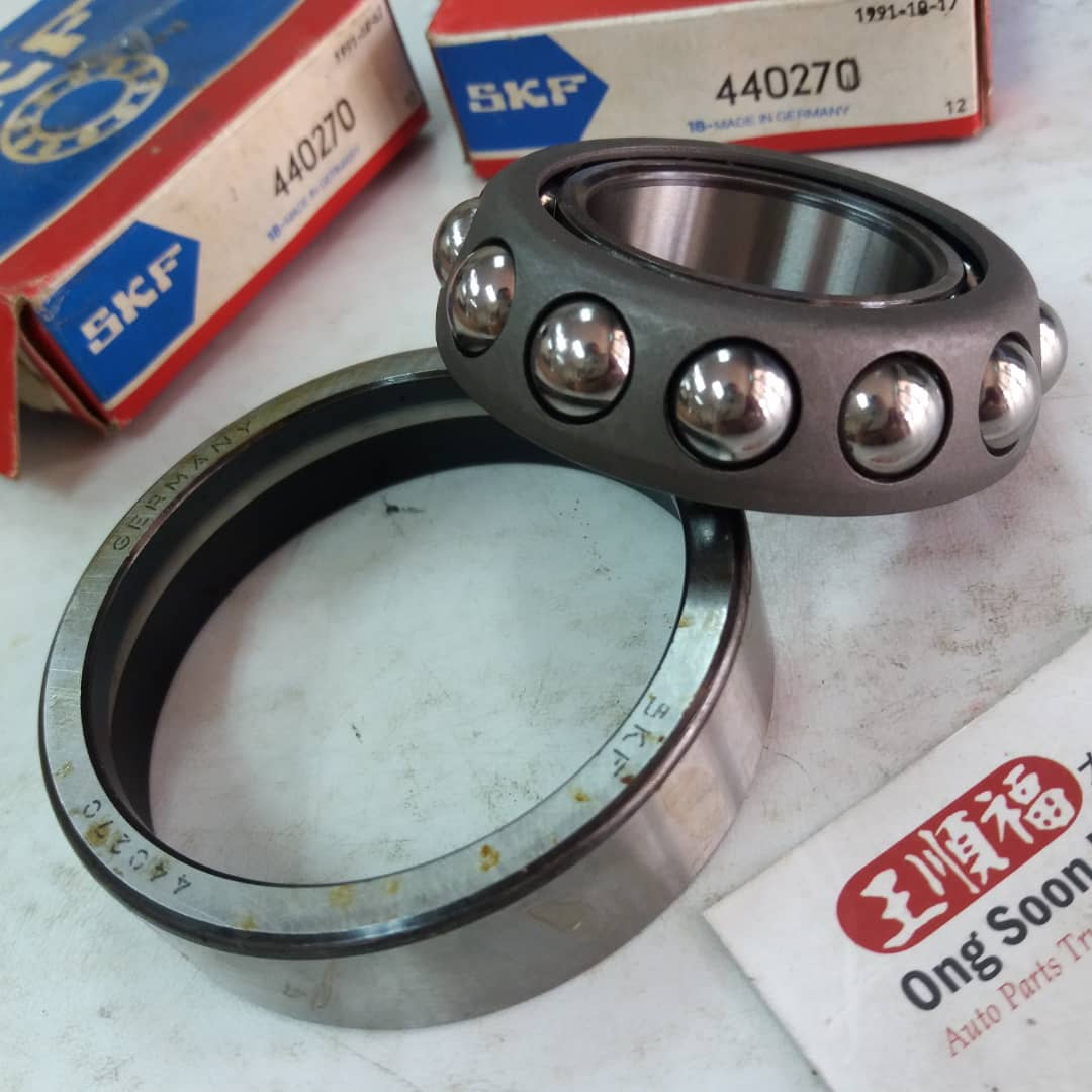 440270 SKF แบริ่ง Peugeot 404 1.6 1.6GT 504 30x62x17.25 มม.1.8 1.9D 2.0TI 2.1D 2.3D