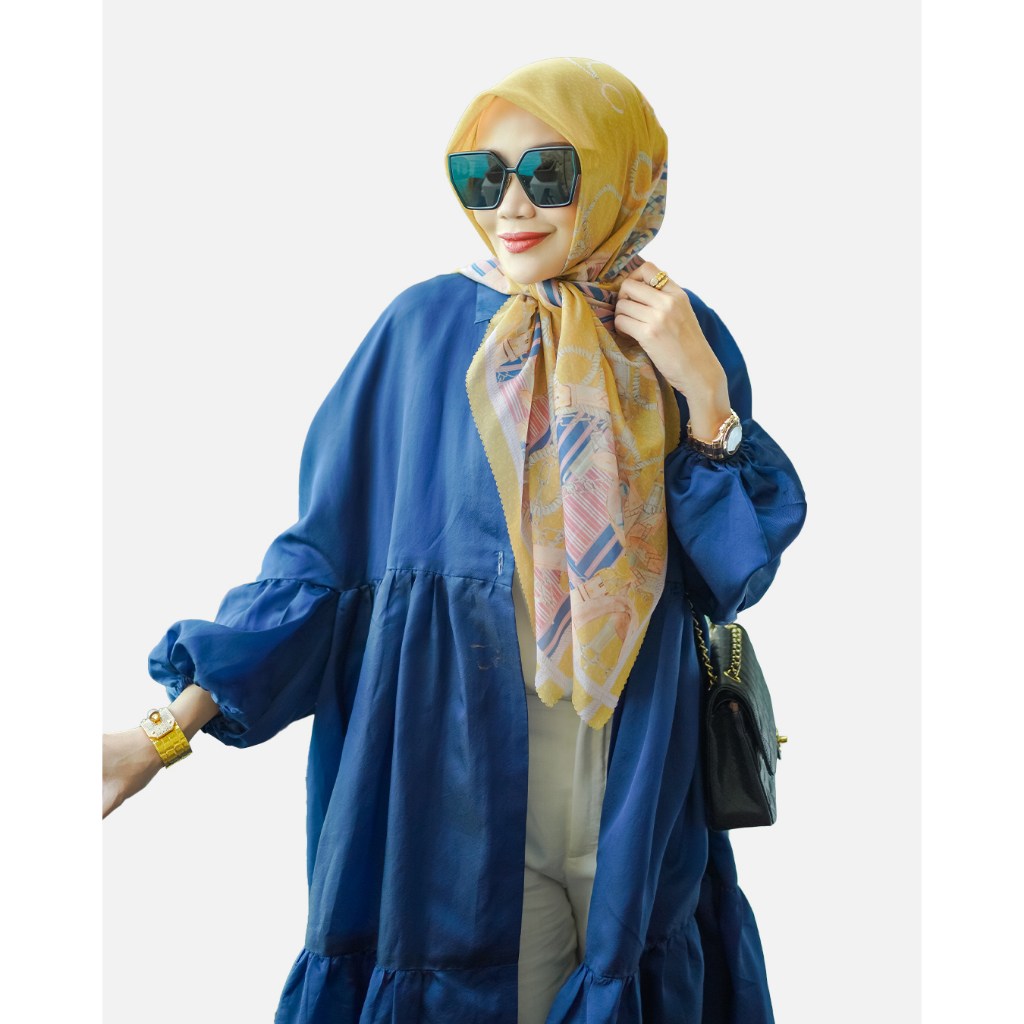 โซ่กระดุม 2 La Bella Voile Square
