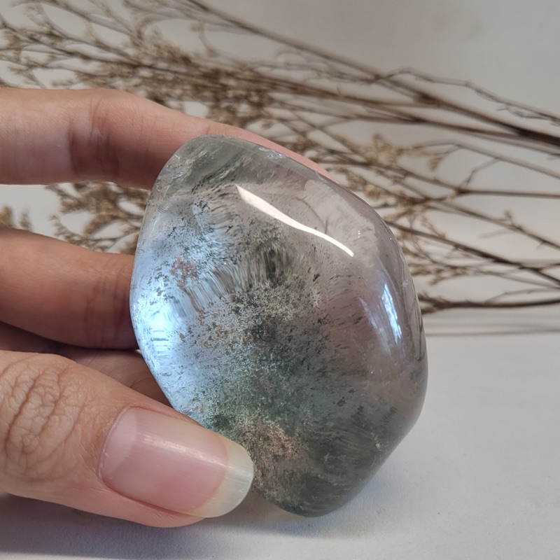 สินค้าจริง 60 มม./98g Green Phantom Quartz Crystal Palmstone/ฟรีรูปแบบ绿kylorig Go พลังงานแสงอาทิตย์/