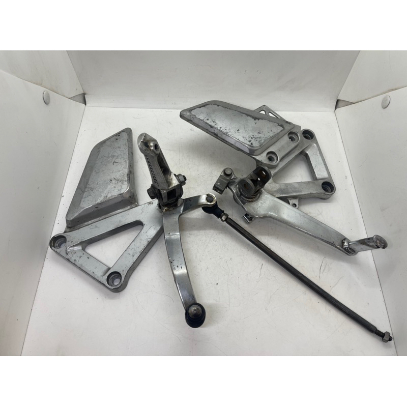 มือสอง !! SUZUKI FXR FXR150 FXR 150 FOOTREST SET ซ้ายและขวา