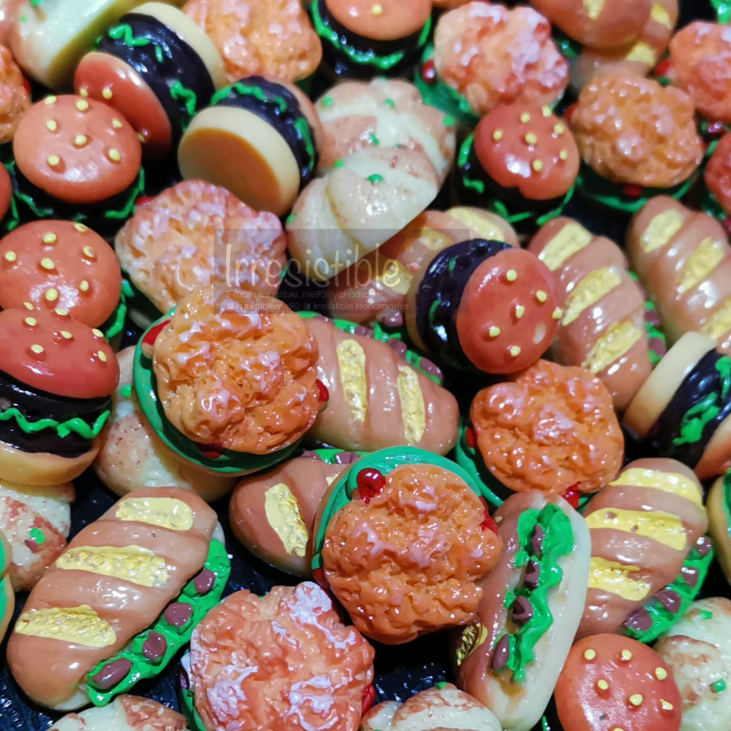 4 ชิ้น / 10 ชิ้น Bun Burger อาหาร Flatback Handmade DIY เรซิ่น Charms |