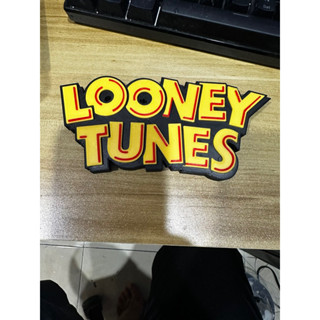 แม่เหล็กติดตู้เย็น โลโก้ Looney Tunes