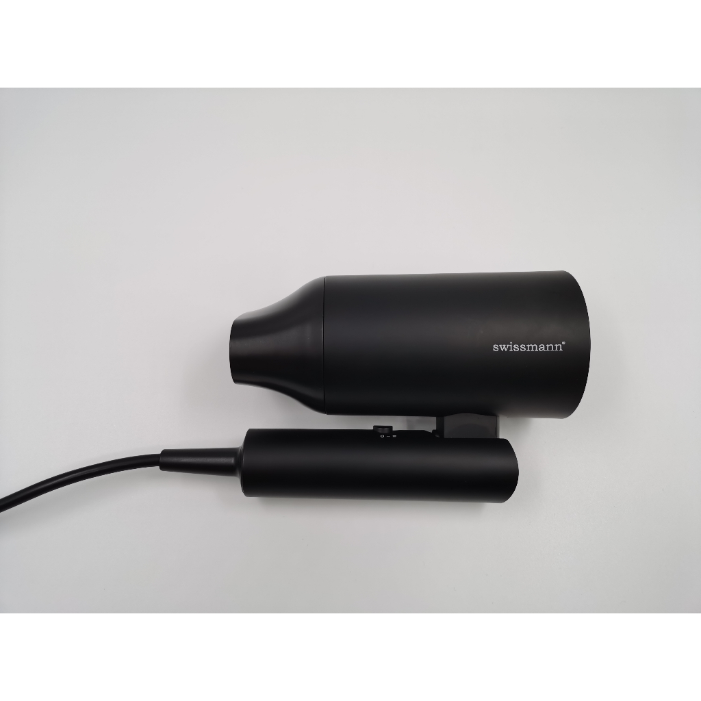 เครื่องเป่าผมแบบพับได้ Swissmann พร้อมฟังก์ชั่นไอออนิก - 1800W - ใช้โรงแรม