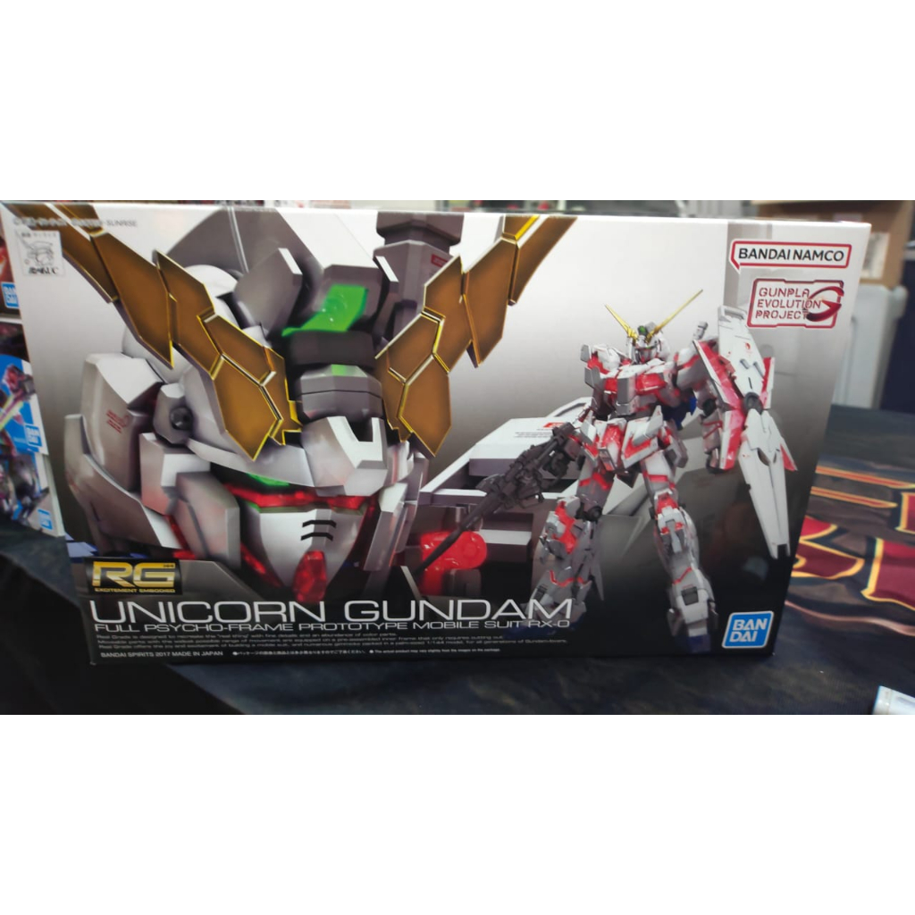 BANDAI REAL GRADE (RG) RX-0 UNICORN GUNDAM