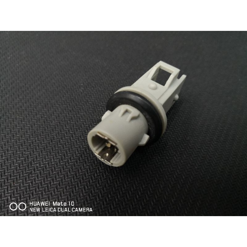 HONDA SR3 / SR4 / SO3 / SO4 / S10 HEAD LAMP SOCKET (FS550 T1 / 2) 34303-SS1-003