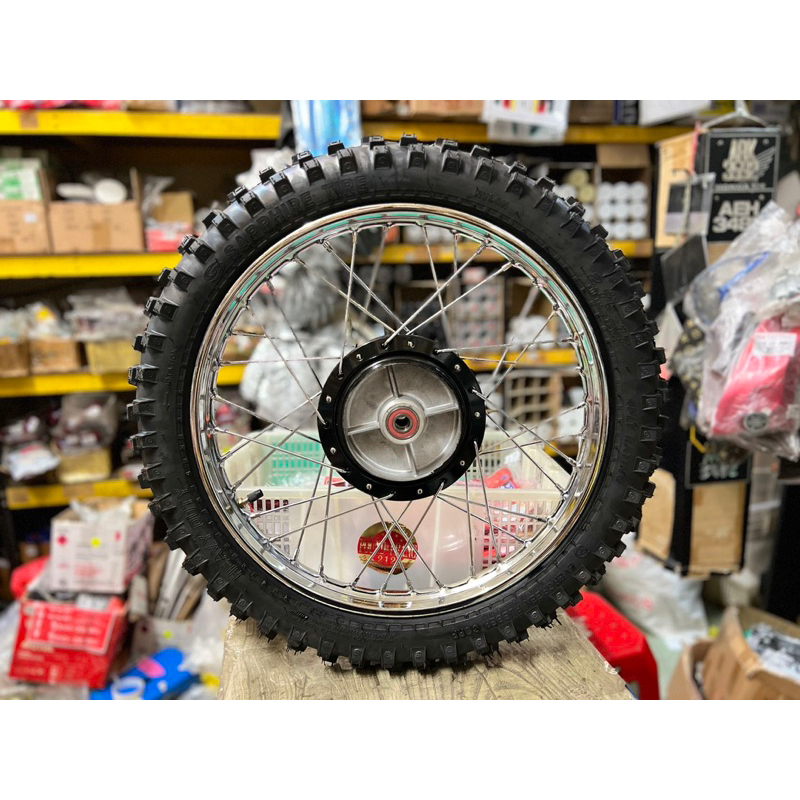 YAMAHA RXZ RIM RIM SIZE 140/17 SEKALI Tyre Cross Set