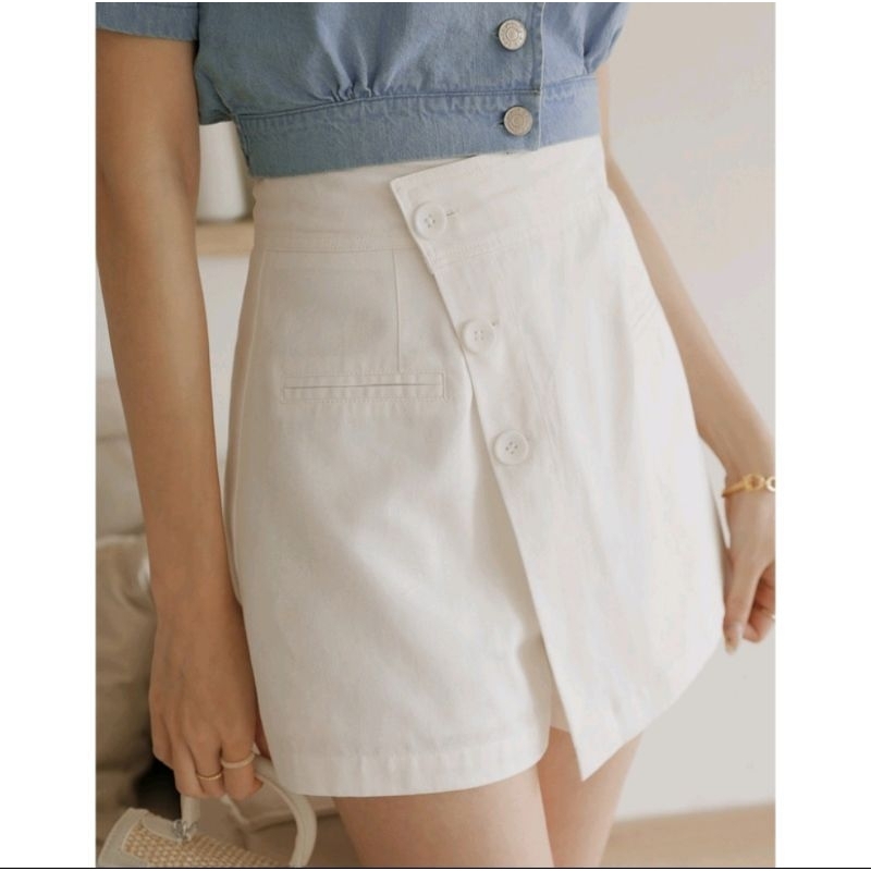 Airspace Bias-Cut ปุ่ม A-Line Skort