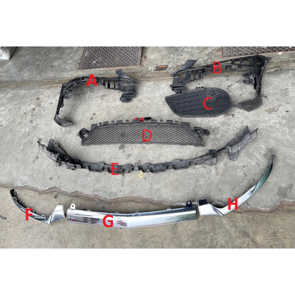 1 mercedes benz w205 amg ชิ้นส่วนกันชนหน้า 2014 เหมาะสําหรับชิ้นส่วนทดแทนวัสดุ pp สภาพการใช้งาน