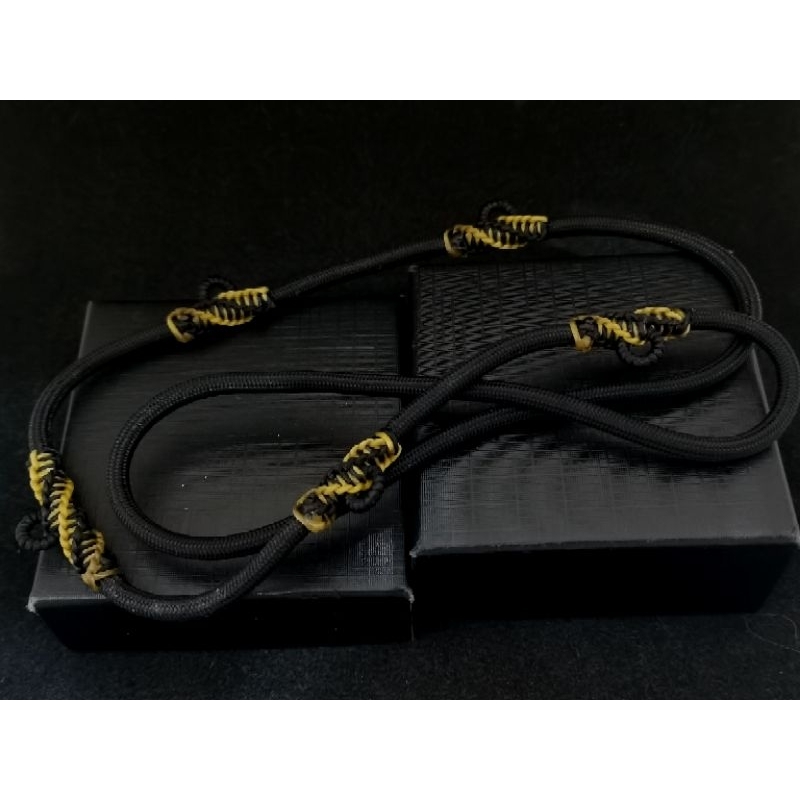 Black & Yellow 4mm Nylon String 5 hooks Amulet สร้อยคอผู้ชาย!