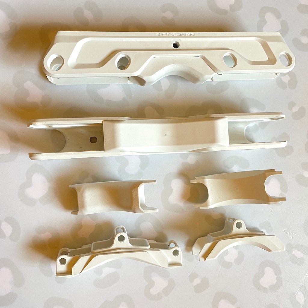 KIZER - กรอบอินไลน์สเก็ต Agggressive สีขาว Shift ไม่จํากัด