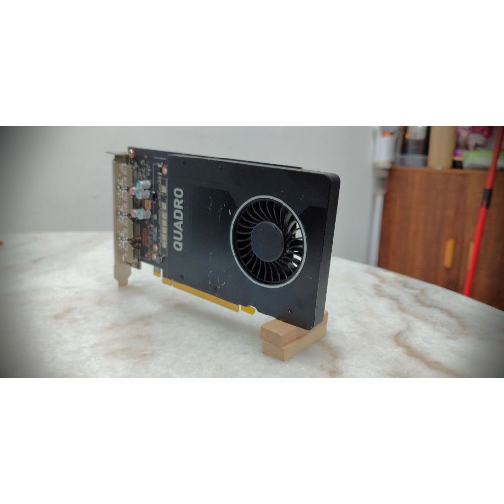 [ท้องถิ่น] Quadro P2200 GTX1080Ti RTX3060 K600 P4000 Tesla Accelerator