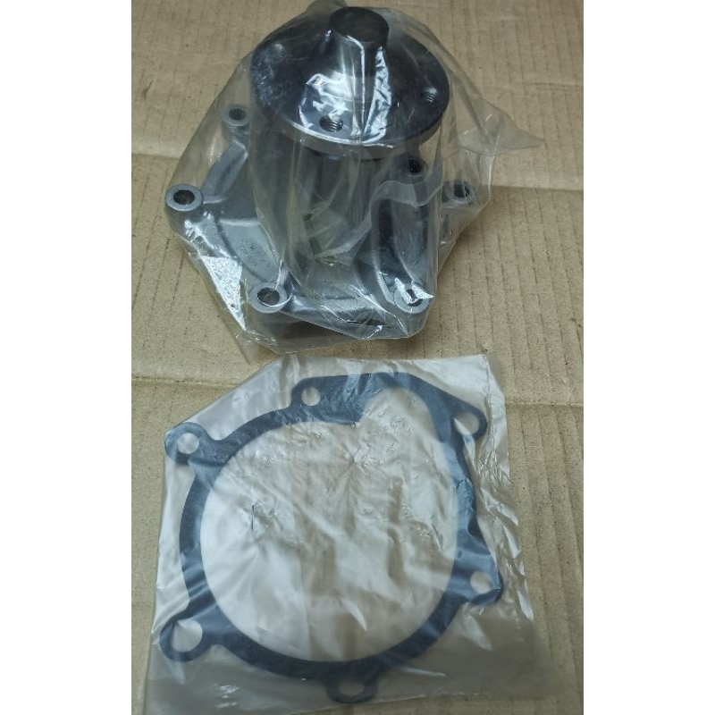 (GWT - 99)TOYOTA FZJ80 WATER PUMP