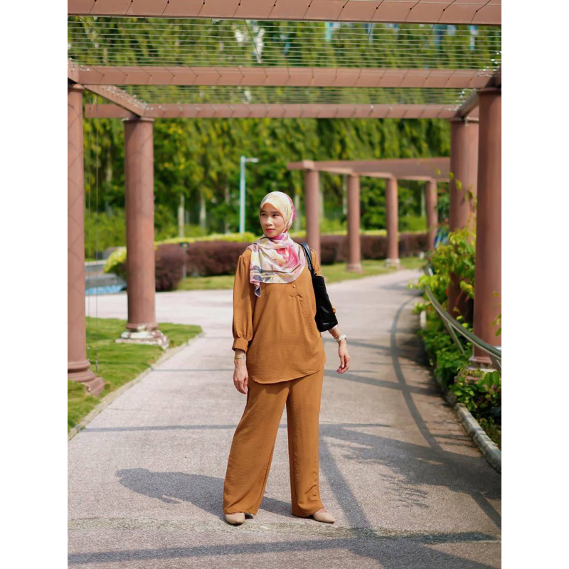 YNALEE สูท Azalea Cey Crepe