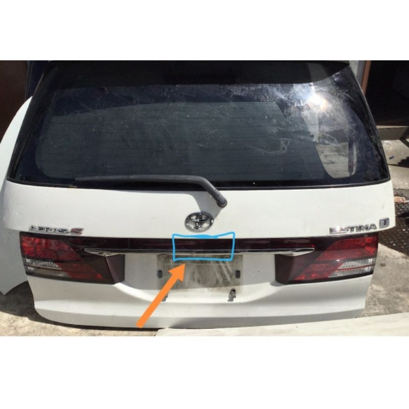 TOYOTA ESTIMA ACR30 BONNET HANDLE ( ACR30 REAR BONNET HANDLE ) ใช้แล้วจากญี่ปุ่น