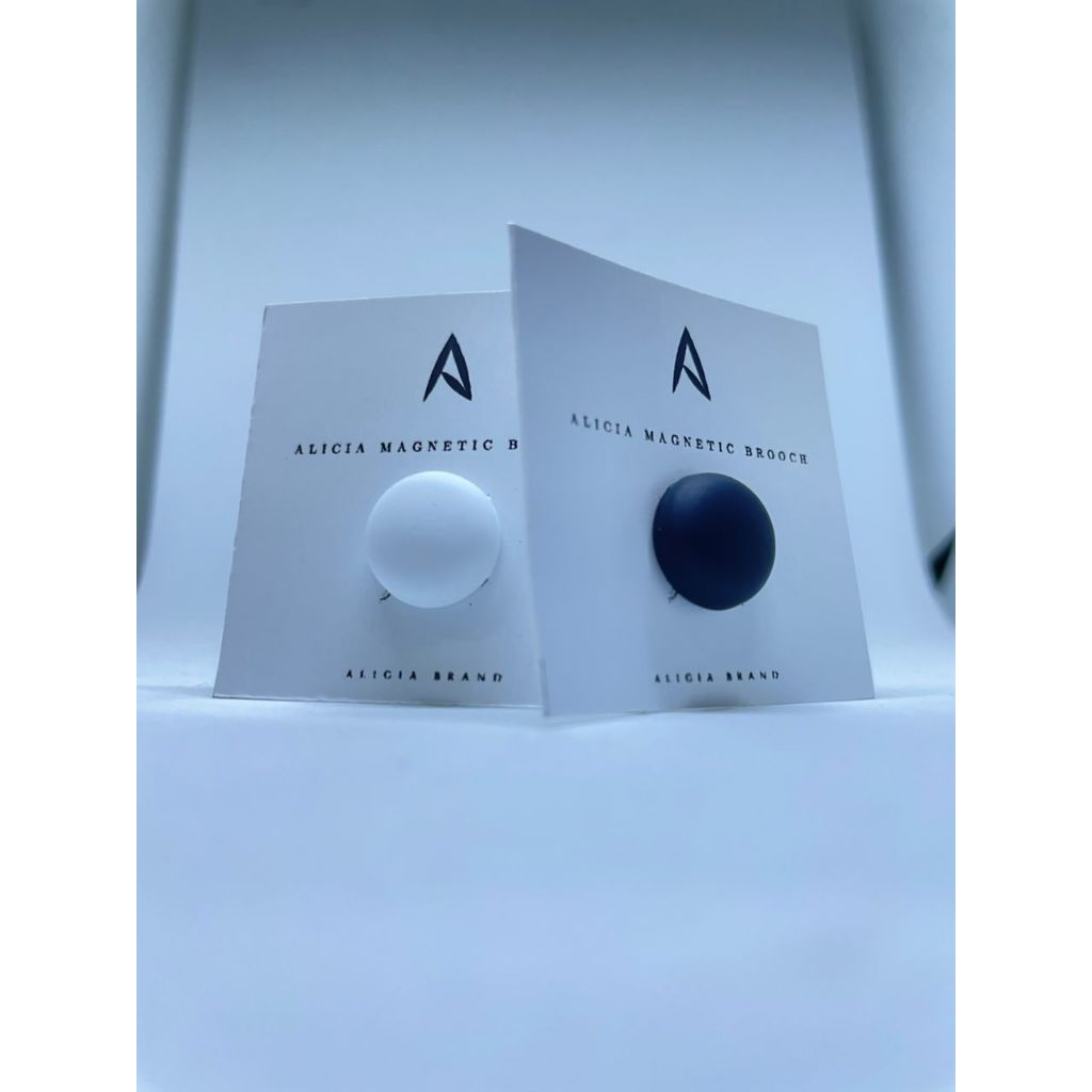 Pin Tudung Magnetic Brooch for Bawal by Alicia Brand