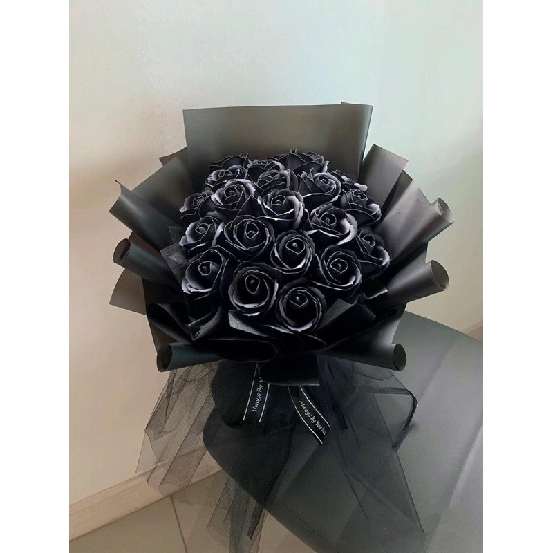 黑色玫瑰33ชิ้นดอกไม้สีดําสบู่ดอกไม้ สบู่ดอกไม้กุหลาบช่อวันเกิดวันครบรอบปีที่ได้รับการออกแบบเพื่อนร่วมชั้น