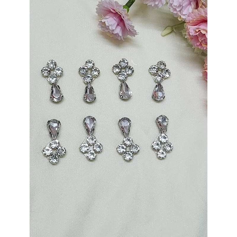 (1 ชิ้น) IRON ON BEADS GLASS BEADS DESIGN SIMPLE ใหม่
