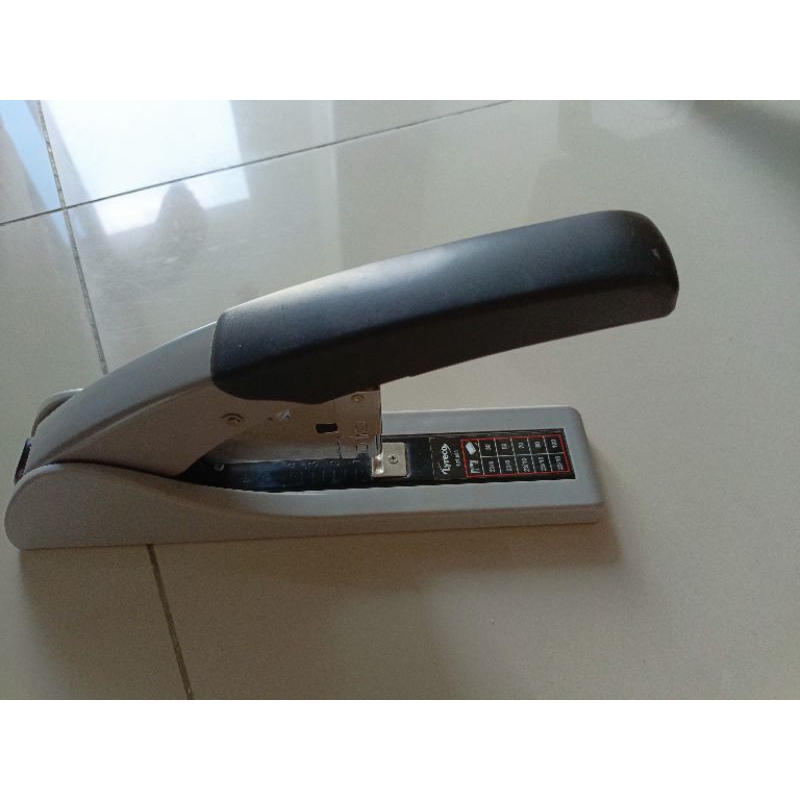 Lyreco 101.61 Heavy Duty Stapler Book เอกสารเข้าเล่ม