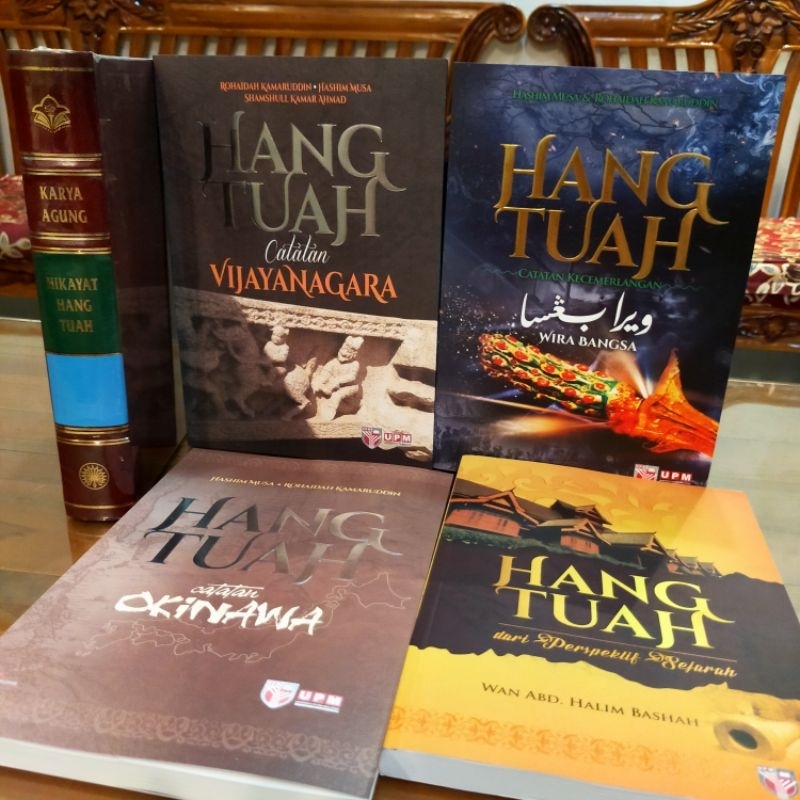 PSBL - ชุดหนังสือ TUAH แขวน 5 ชิ้น: งานยิ่งใหญ่, บันทึกของ Okinawa, Vijayagar, Wira Bangsa & มุมมองป