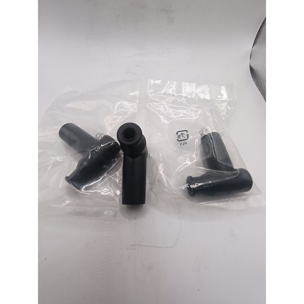 UNIVERSAL PLUG CAP HEAD PLUG/MOTORCYCLE SPARE PARTS