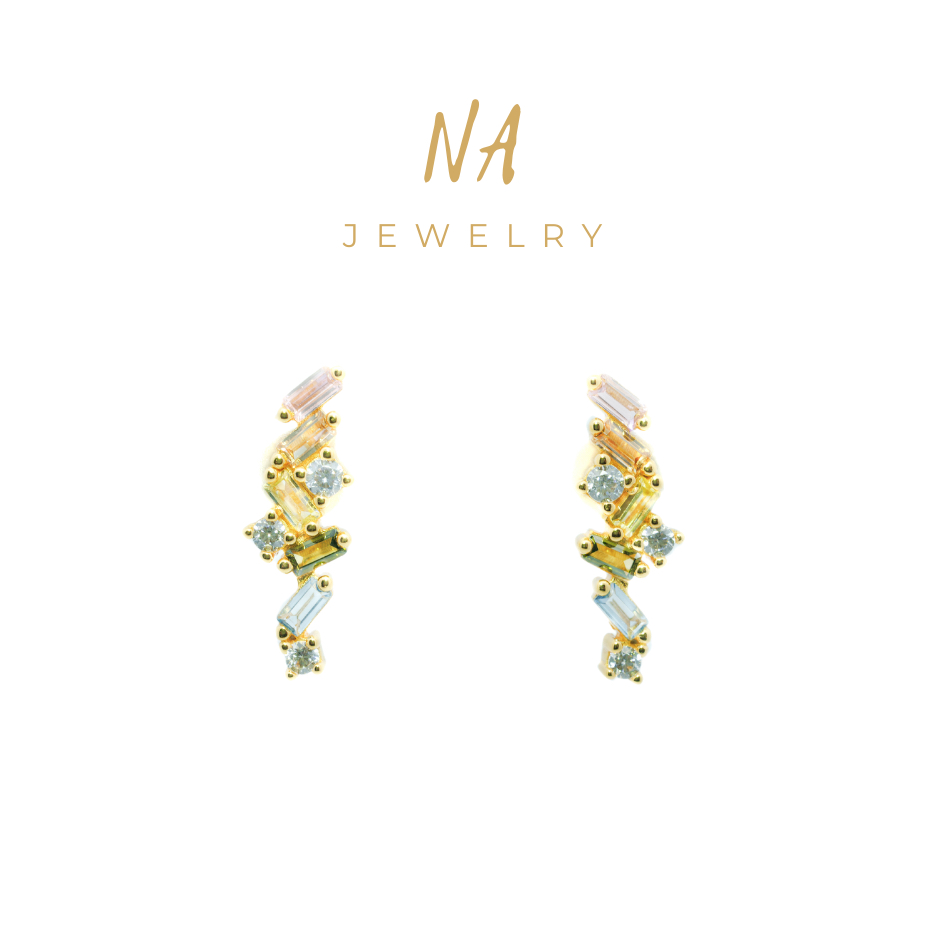 Na จิวเวลรี่ SCATTERED PASTEL BAGUETTES STUD EARRINGS ช็อตนิ่ง เงินชุบทอง 18K เงินแท้ 925. เพทาย 5A 