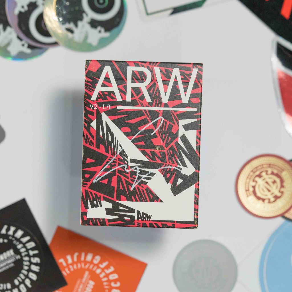 ARW V2 Limited Edition ลงนามโดยการ์ดเล่น Luke Wadey Cardistry