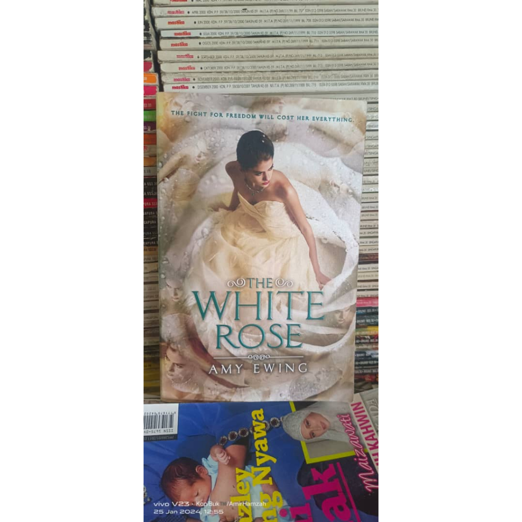 นวนิยายก่อนรักภาษาอังกฤษ - The White Rse - Amy Ewing