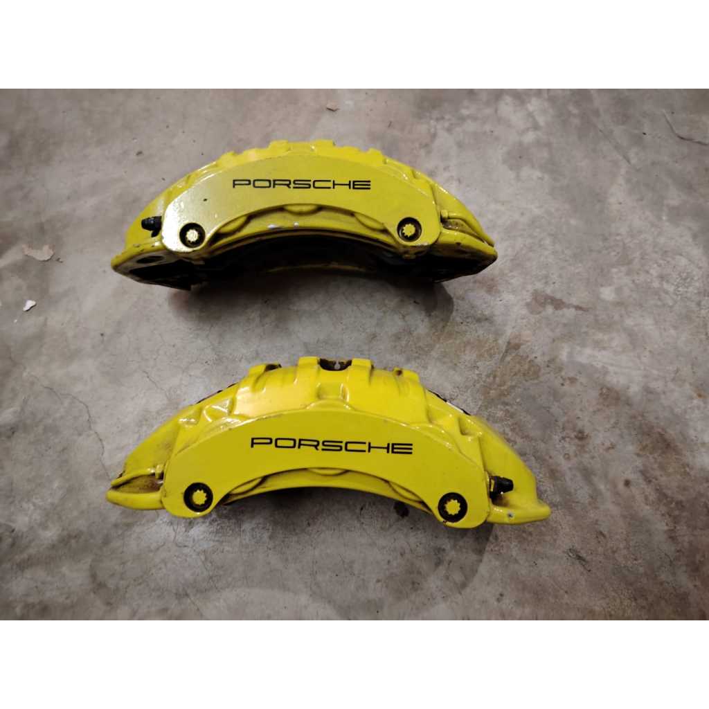 Porsche Cayenne คาลิเปอร์เบรคหน้า 2pc ใช้กับผ้าเบรคหน้า 4pc ใช้ ( Brembo 20z )