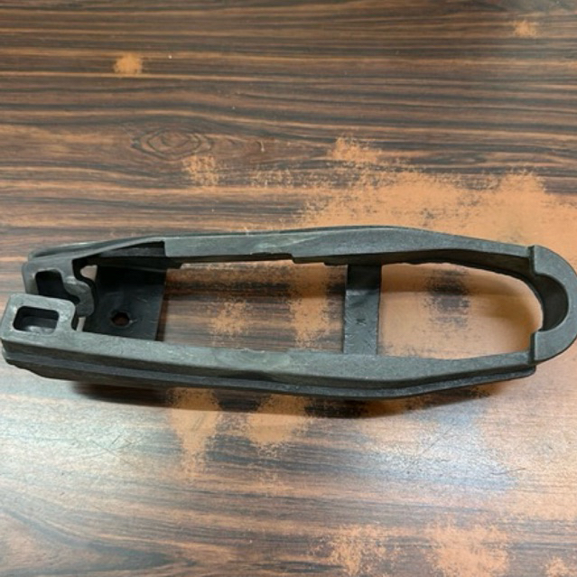 YAMAHA LC135 135LC LC 135 4S 5S SWING ARM RUBBER GETAH SEAL GUARD CHAIN GUIDE