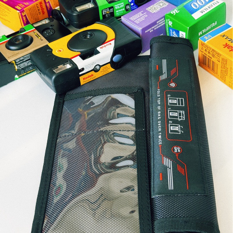 [LOMOCREWZ] กระเป๋า Xray ป้องกันรังสีที่แท้จริงสําหรับม้วนฟิล์มหรือกล้องแบบใช้แล้วทิ้ง ฟิล์ม 35 มม. Kodak Fujifilm Ilford Agfa