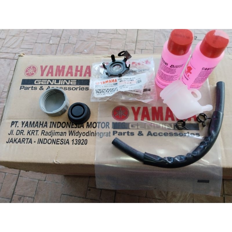 YAMAHA LCNEW 5SPEED Y15 ZR Y15ZR ปั๊มเบรกด้านหลังท่อ & CUP BELAKANG ขวดมาสเตอร์ RESERVOIR ฟรีน้ํามัน