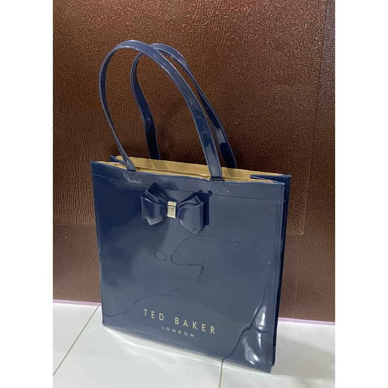 กระเป๋าโท้ต TED BAKER