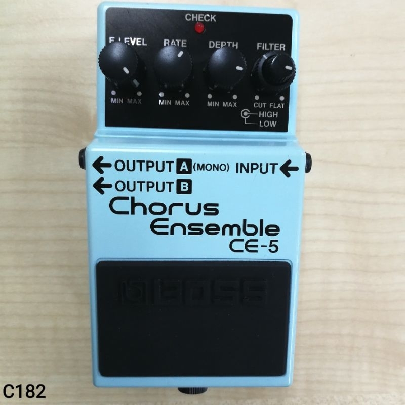 Boss Taiwan Chorus Ensemble CE-5 (C182) ใช้/แปลง/มือสอง Boss ce5 Guitar Effect Pedal