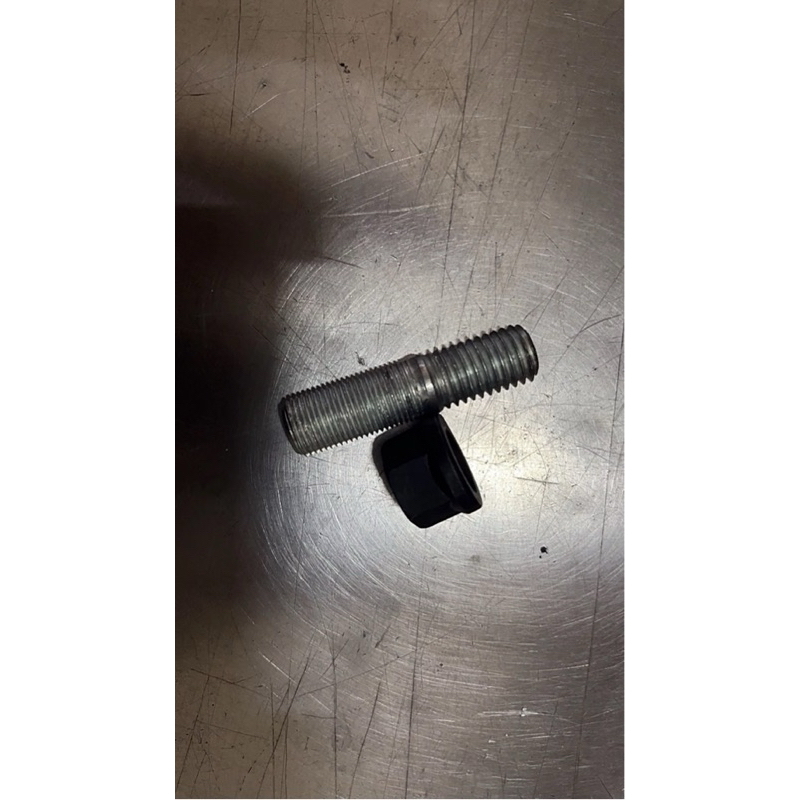 BACKHOE CASE 580L 4WD FRONT WHEEL STUD&NUT