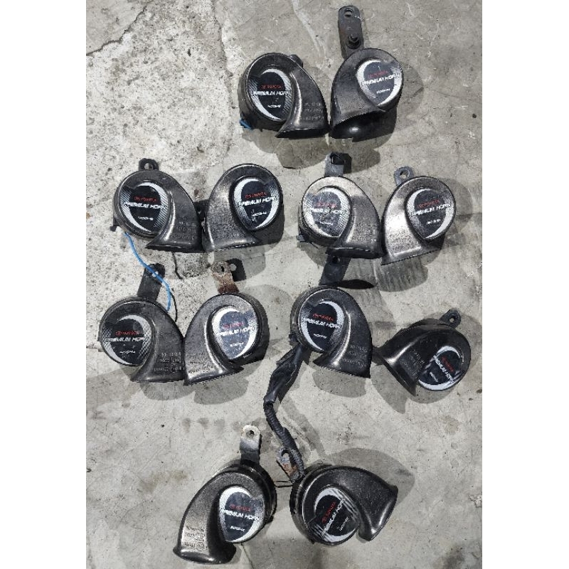 [USED JAPAN HALFCUT] 2 ชิ้น TOYOTA PREMIUM HORN 400HZ 500HZ