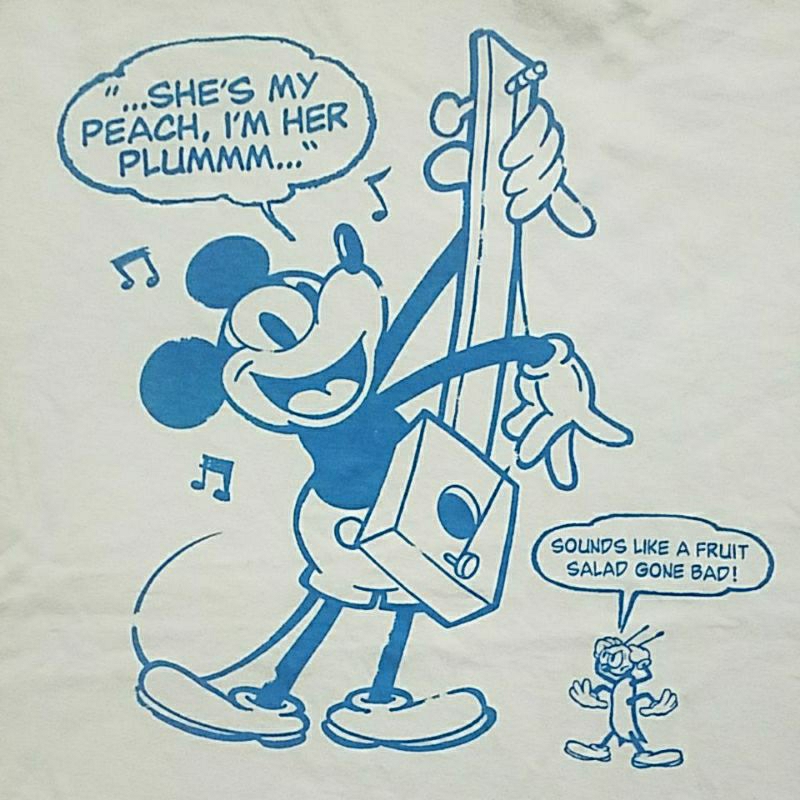 DISNEY UNIQLO MICKEY PIT 18.5 LENGTH 25 INCHES