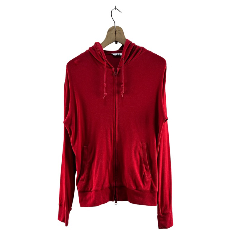 UNIQLO RED HOODIE (เคลือบ)