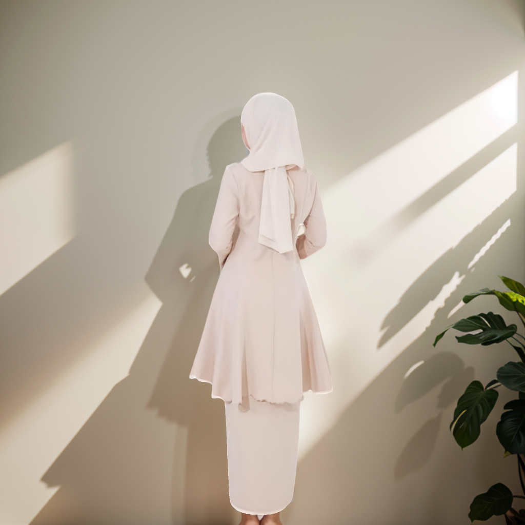 Modern Baju Kurung 2025 STOKK - เย็บปักถักร้อยทองพิเศษสําหรับงานแต่งงาน, หมั้น & Raya! เสื้อผ้าkurungviral