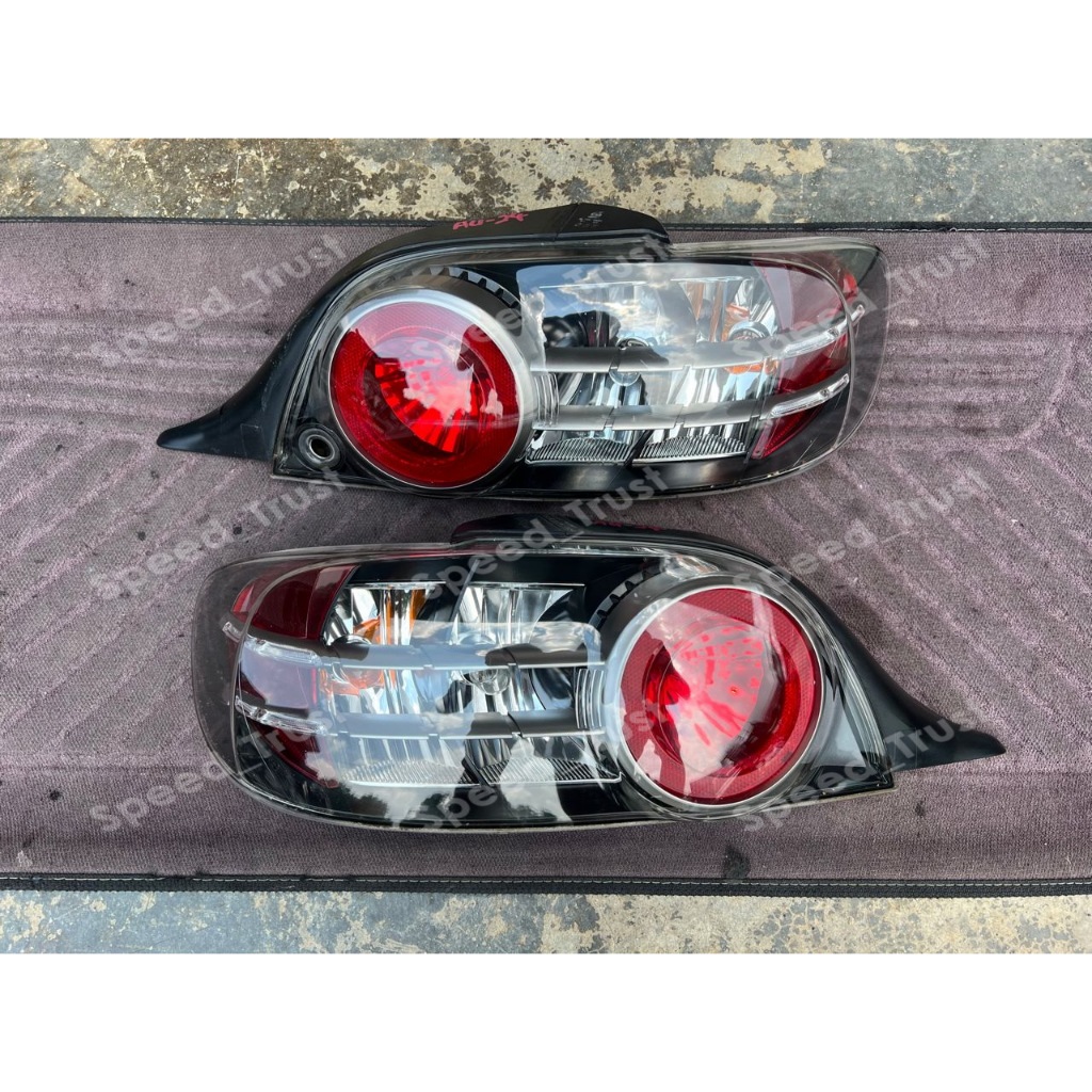 (มือสอง) KOITO ไฟท้ายไฟท้ายไฟท้ายไฟ Lampu Belakang Mazda RX8 RX-8 SE3P ญี่ปุ่น