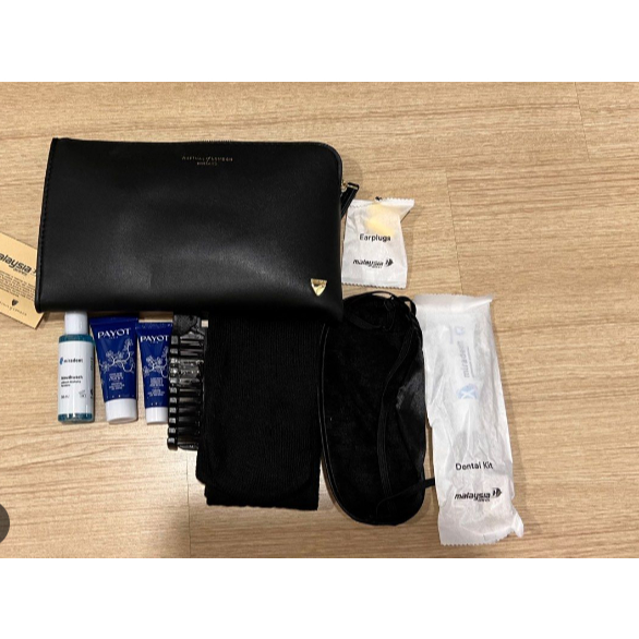 ใหม่เอี่ยม! Airlines (MAS) Business Class Amenity Kit แบรนด์ Payot