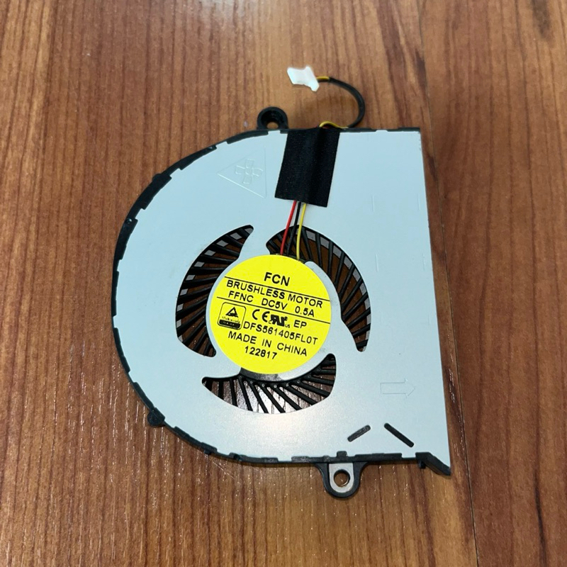 [ใช้แล้ว] Acer Aspire E5-576 พัดลมภายใน มอเตอร์ไร้แปรงถ่าน FCN47ZQ0FATN00 7CV-2HW-3I