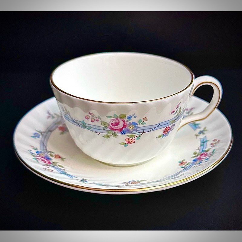 Minton Made in England Chartwell Bone Cup & Saucer