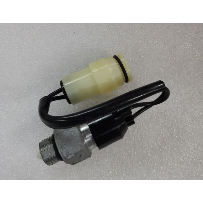SUZUKI SWIFT BRAKE LAMP SWITCH (CA2-603)-1 PC